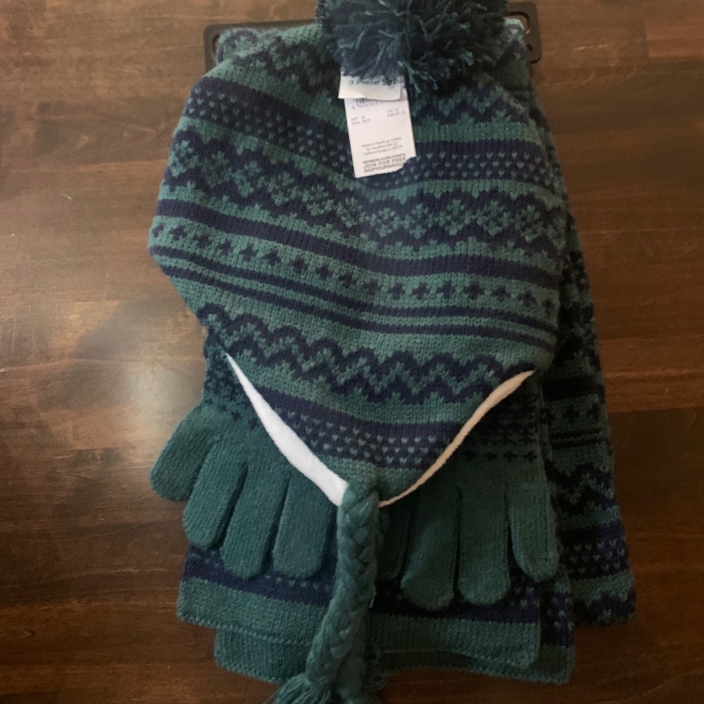 NWT Hat, Scarf, and Gloves